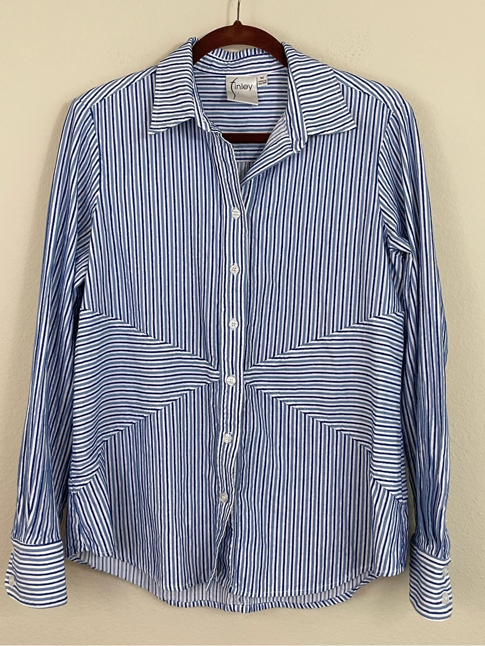 Finley Blue & White‎ Textured Striped Collared Button Up Shirt Size Medium